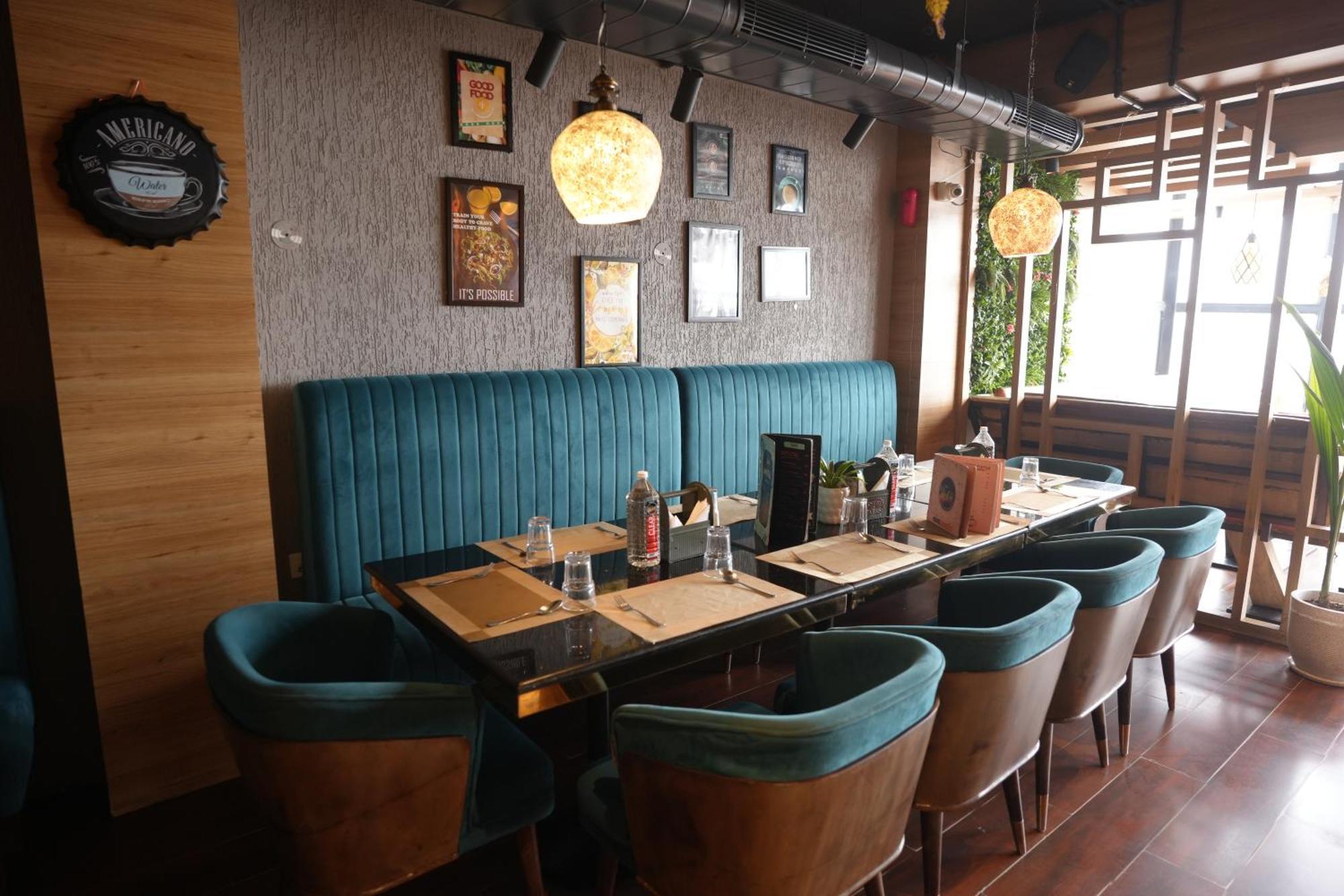 Hotel Silkhouse Premier Danapur Esterno foto