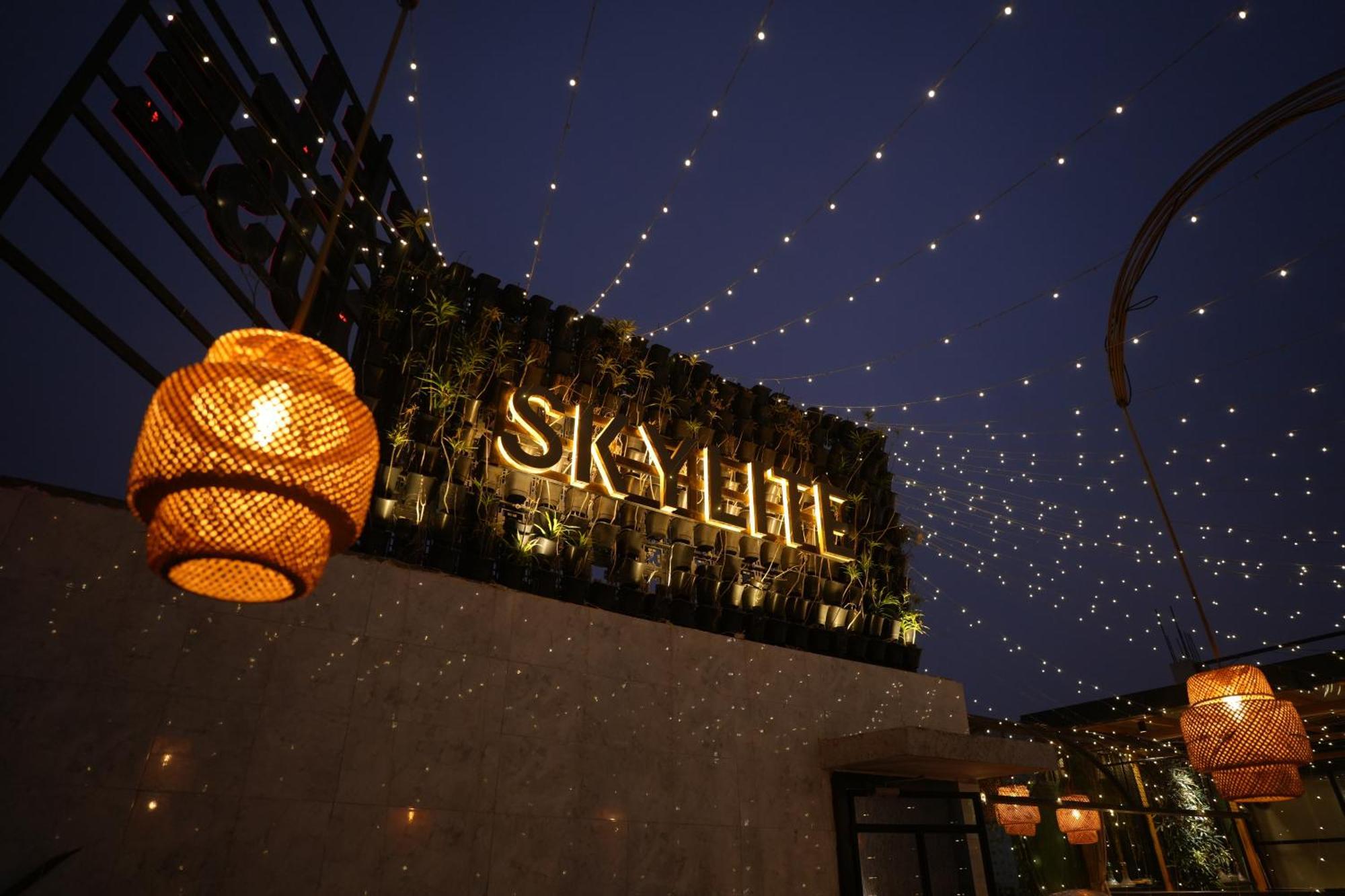 Hotel Silkhouse Premier Danapur Esterno foto