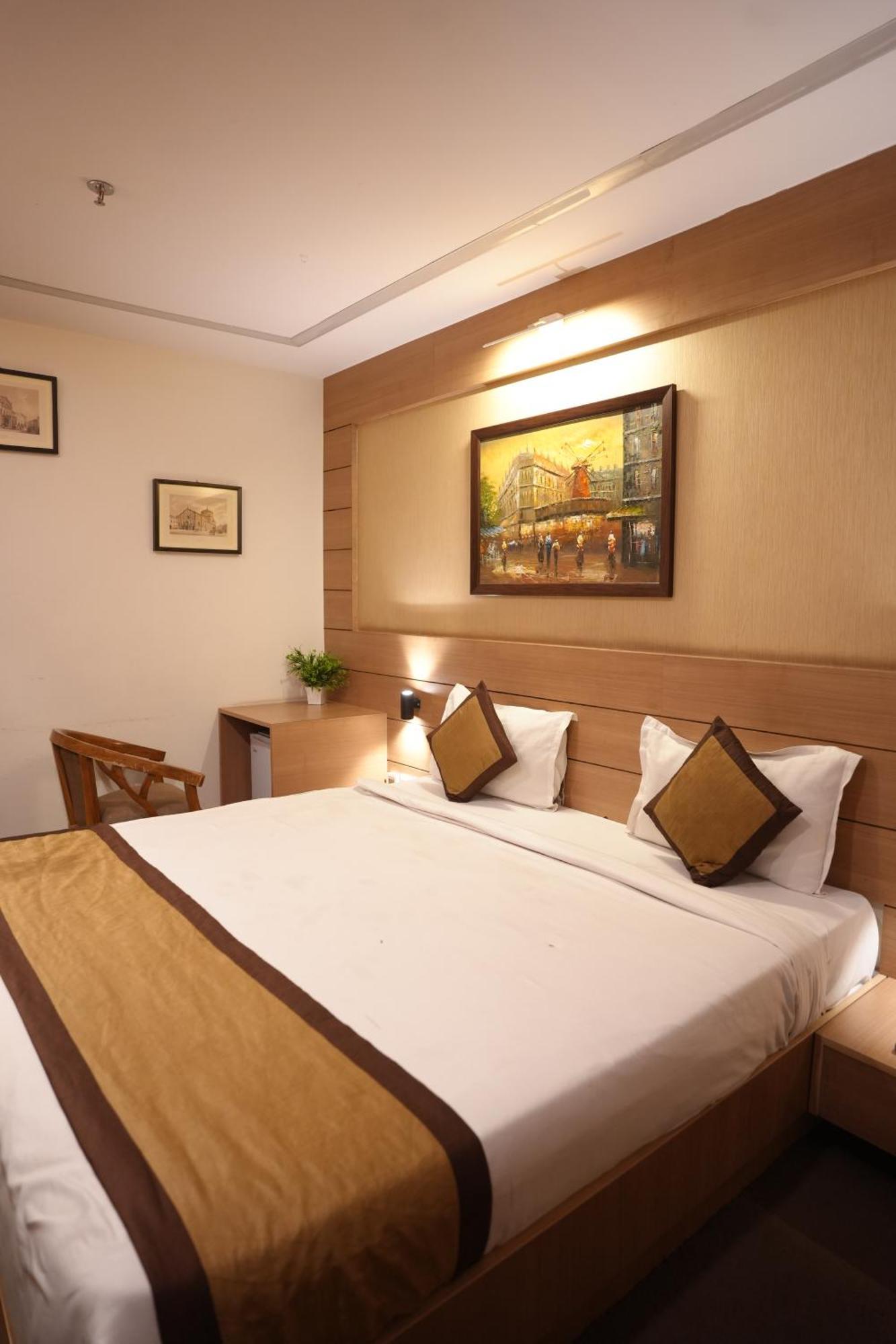Hotel Silkhouse Premier Danapur Esterno foto